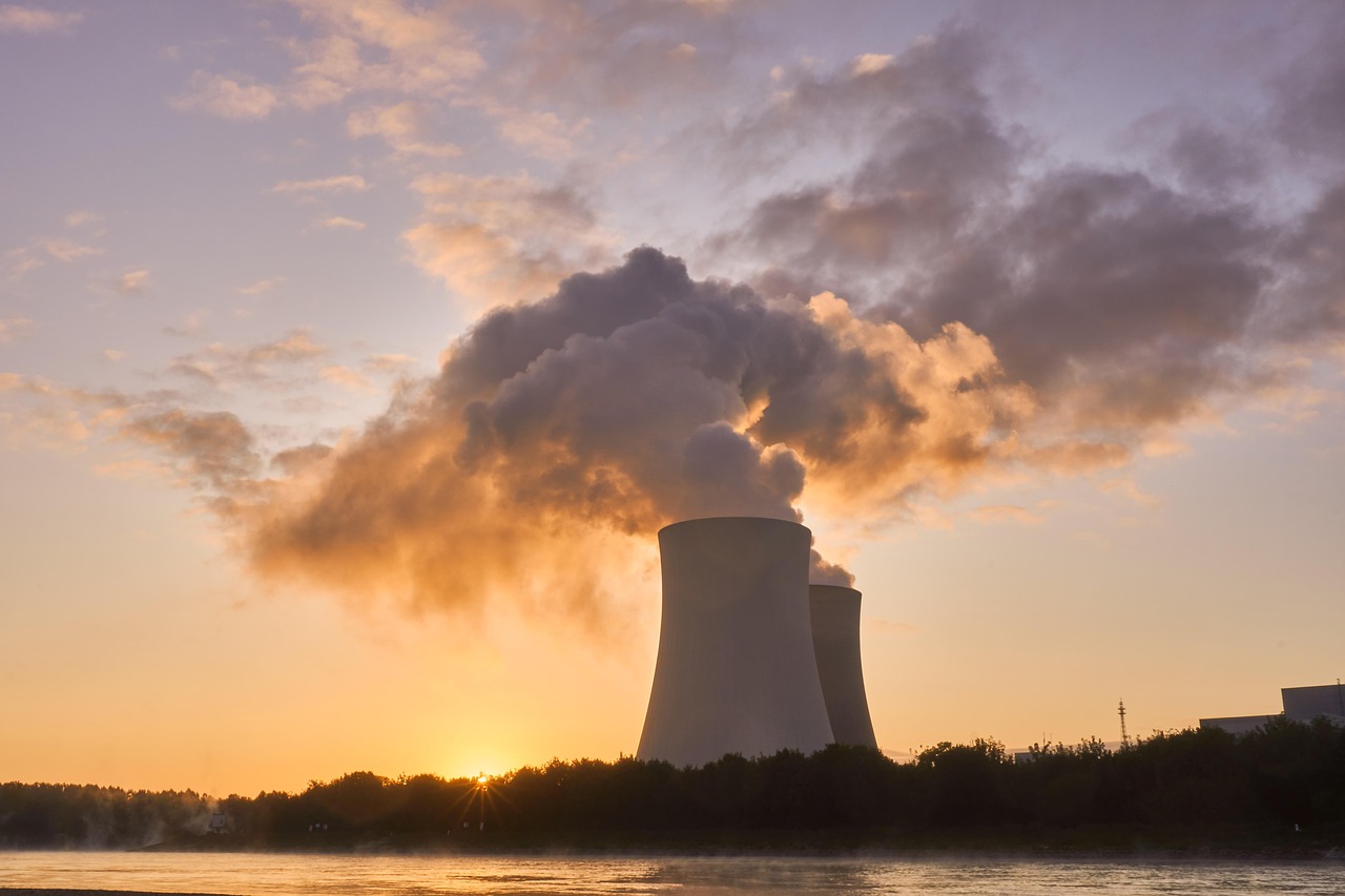 Neue Angriffe auf Energieanlagen trotz Gesprächen über Feuerpause