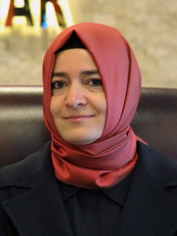 AKP-Vizechefin tritt nach Vorwürfen zu Aktienverkäufen zurück