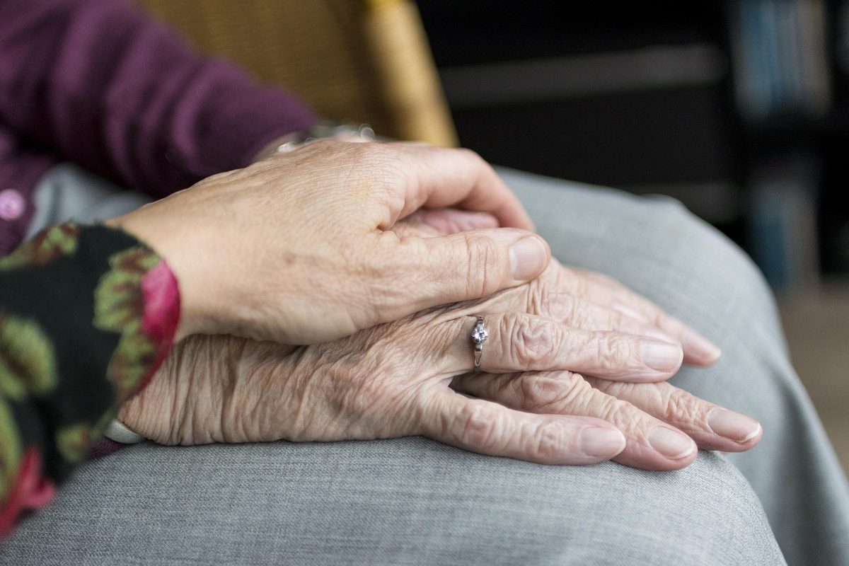 Nationalrat beschließt strengere Regeln für Angehörigenpflege