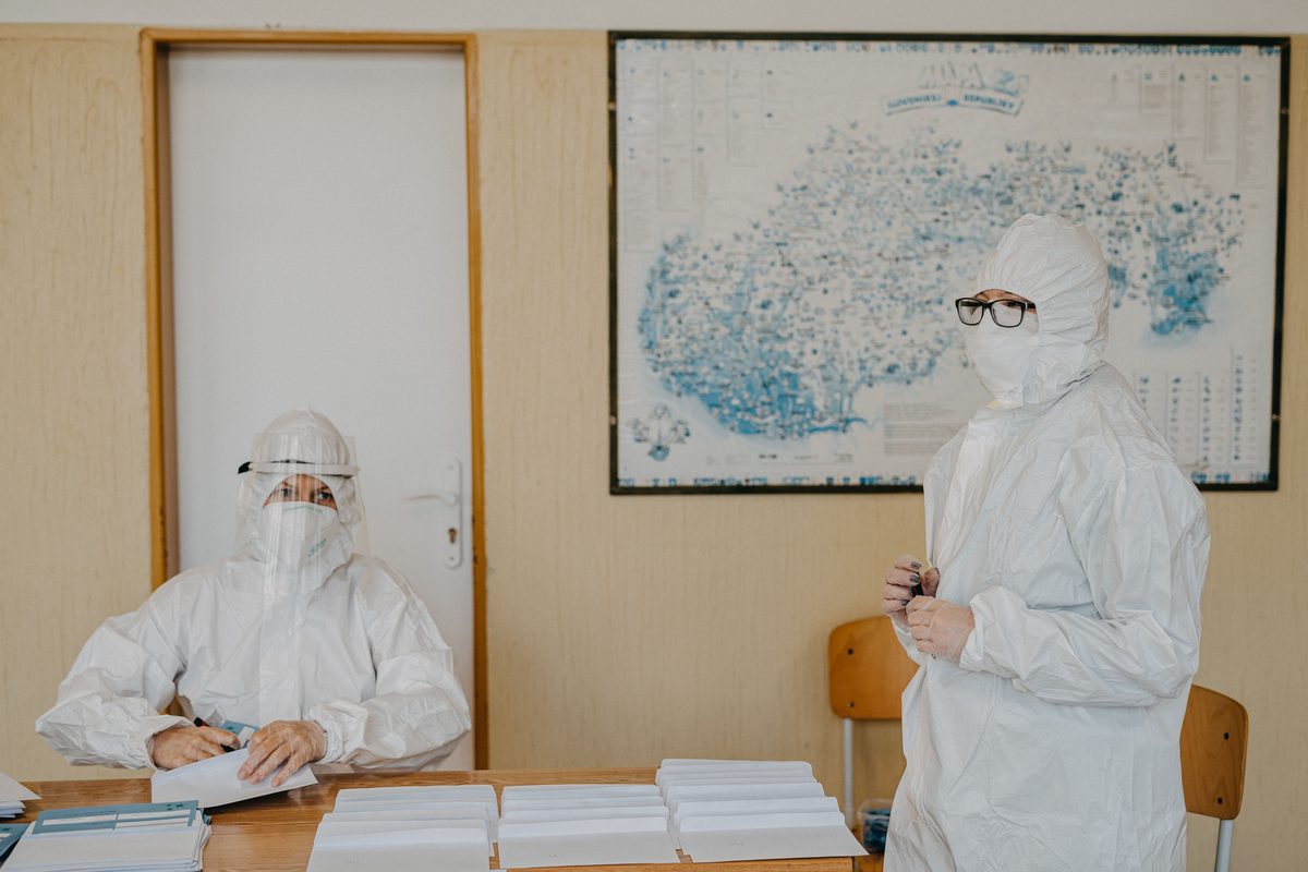 Ebola-Ausbreitung setzt erschöpfte Helfer unter Druck