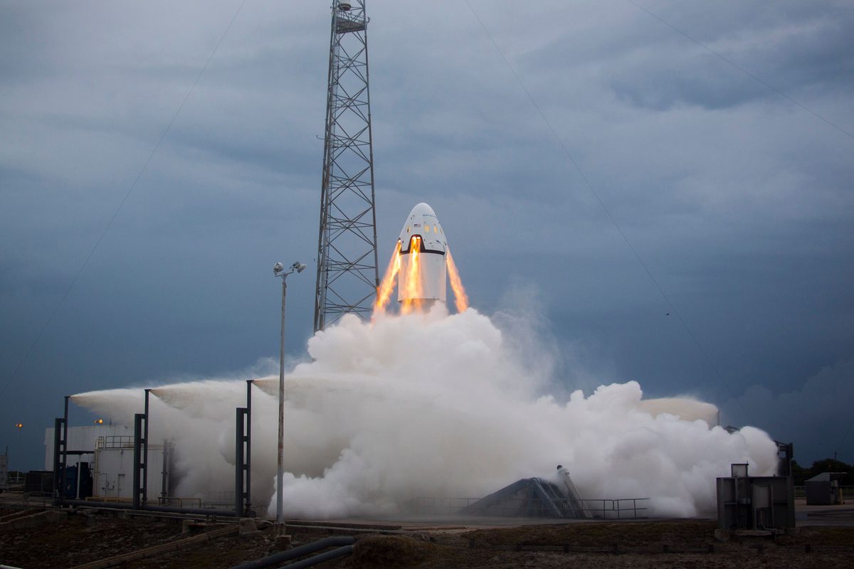 Südkoreanische Rakete Nuri trennt erste Stufe ab