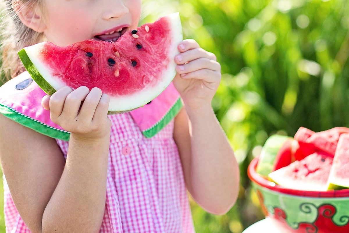 WHO legt erstmals globale Leitlinien gegen Fettleibigkeit bei Kindern vor
