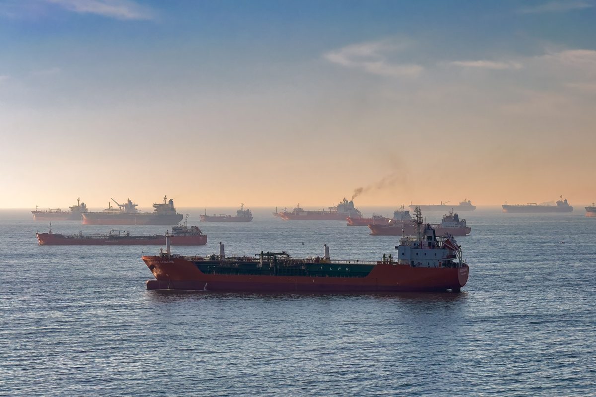 Unbekanntes Geschoss trifft Tanker vor der Küste der Emirate