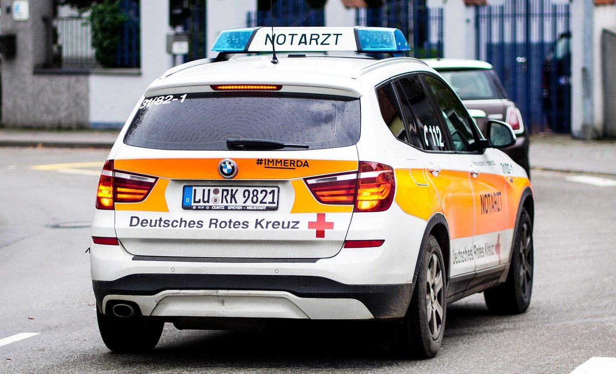 Seniorin erliegt Verletzungen nach Unfall mit Rettungswagen in Graz
