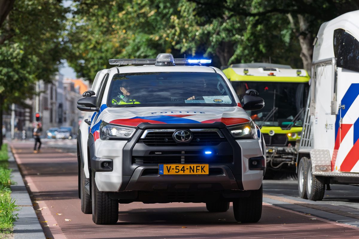 Französische Polizei setzt britisch finanzierte Geländewagen gegen Schüler ein