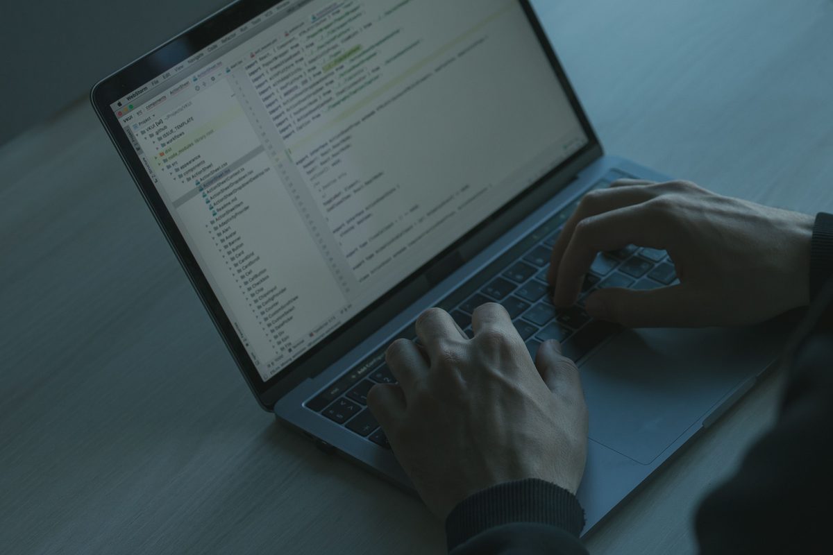 Russland-nahe Hacker nutzten dezentrales Netzwerk bei Angriff auf ukrainisches Unternehmen