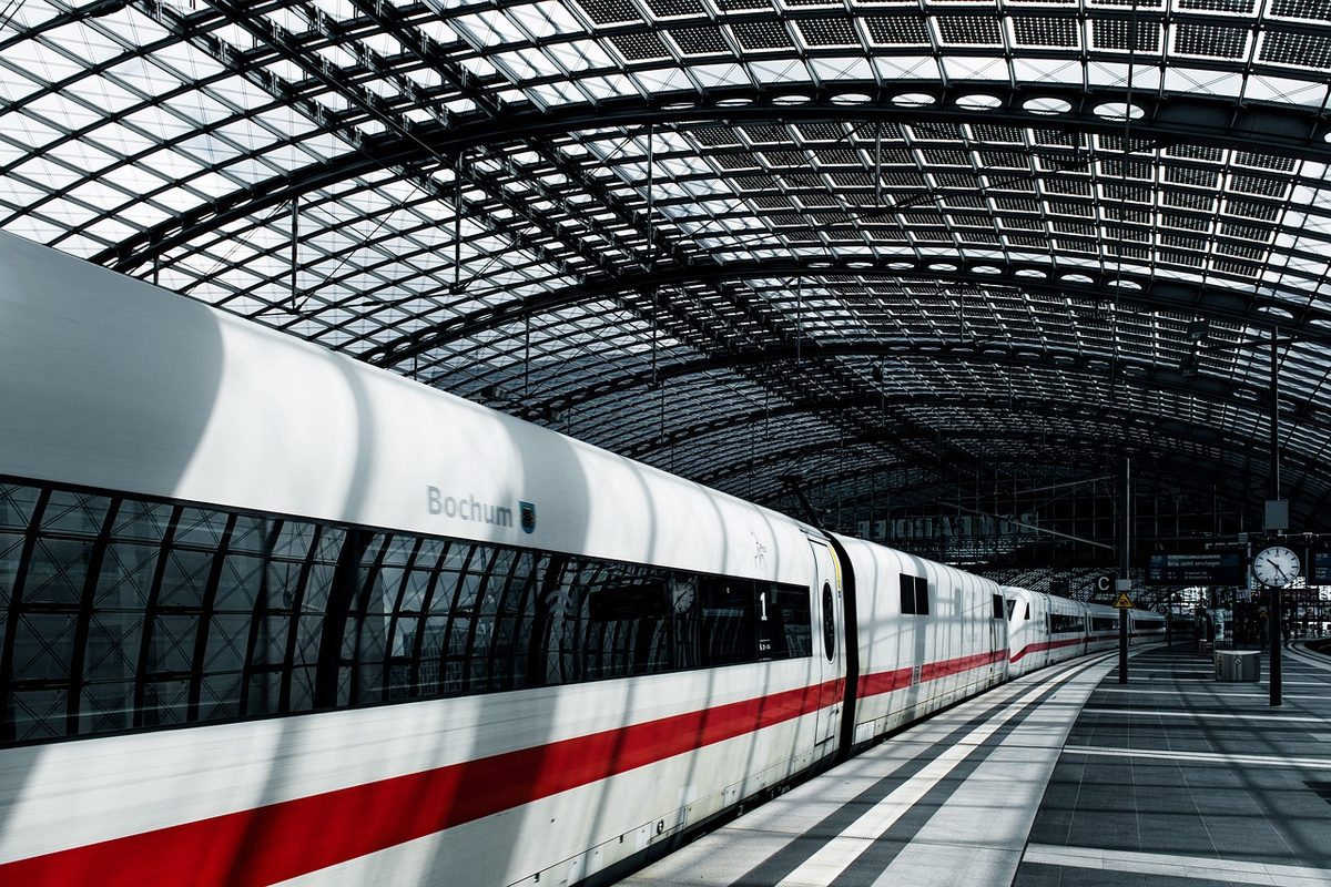 Familienticket der Bahn wird dauerhaft im Fernverkehr angeboten