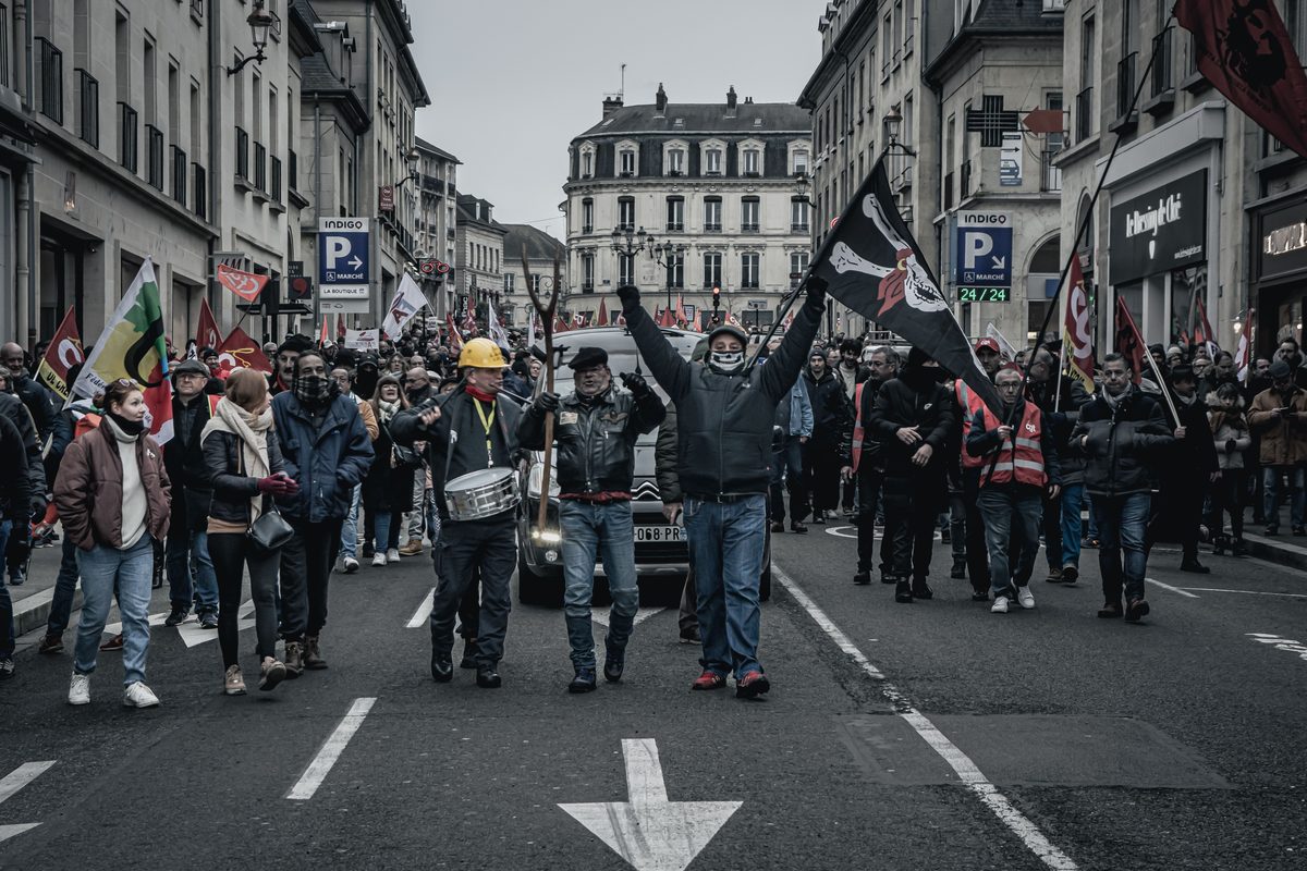Am Protesttag demonstrieren Menschen in Frankreichs Großstädten