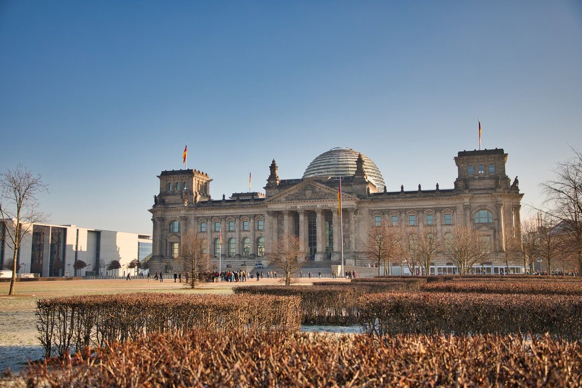 Bundeskabinett beschließt Zehn-Punkte-Plan gegen Islamismus